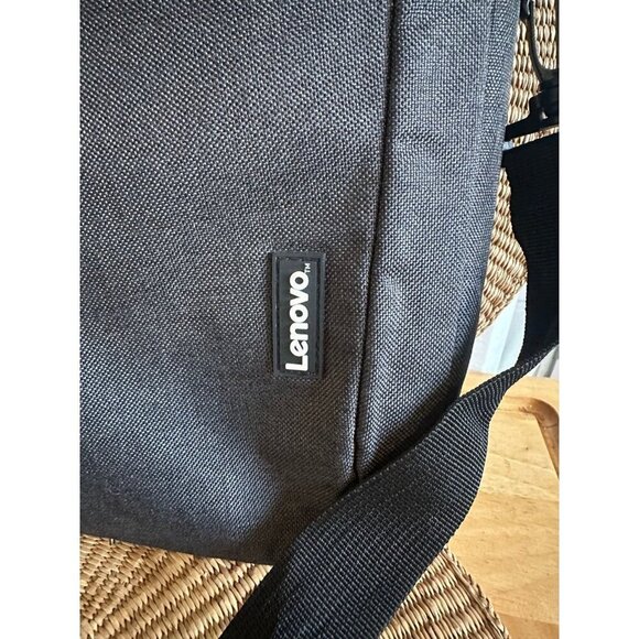 Lenovo 15.6” Laptop Cover carrying bag - Picture 2 of 11